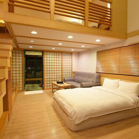 No. 21 Jiaoxi Hot Spring Homestay Kültér fotó